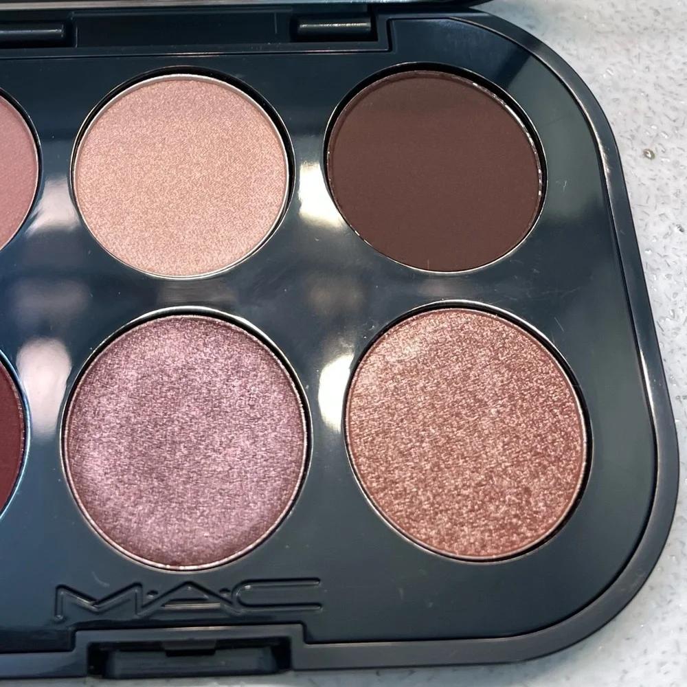 MAC ~ ‘EMBEDDED IN BURGUNDY’ ~ Connect In Colour Eye Shadow Palette ~ FS ~ NIB